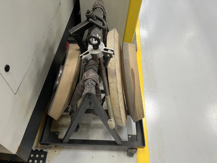 2015 - USACH 200 OD-L - CNC OD Grinder