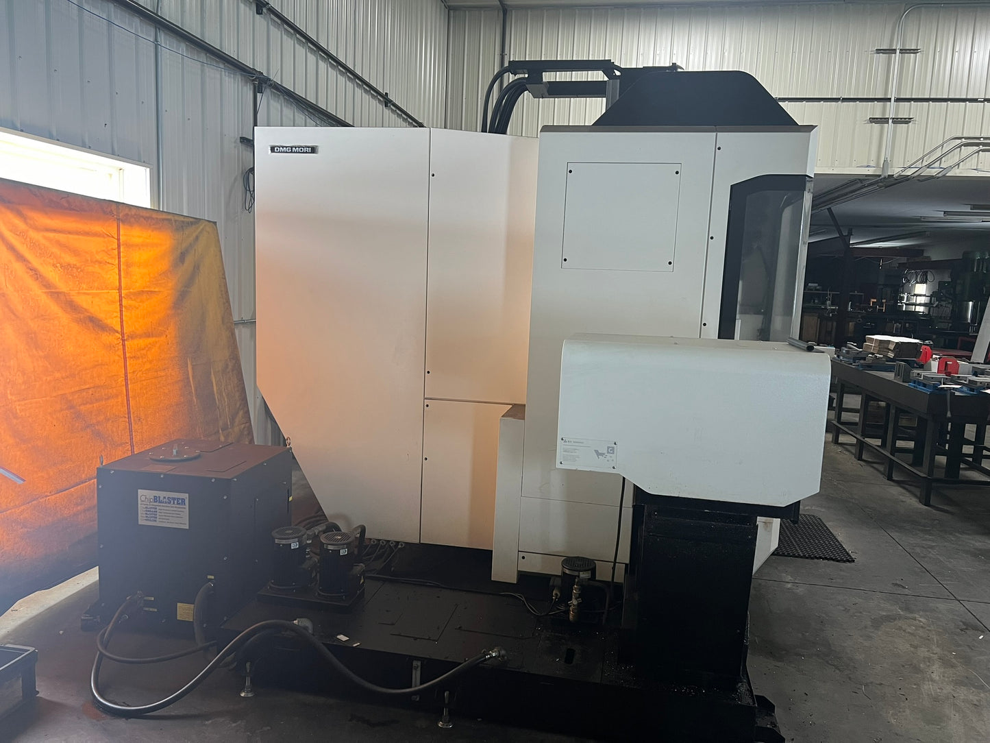 2018 DMG Mori - CMX 1100 V