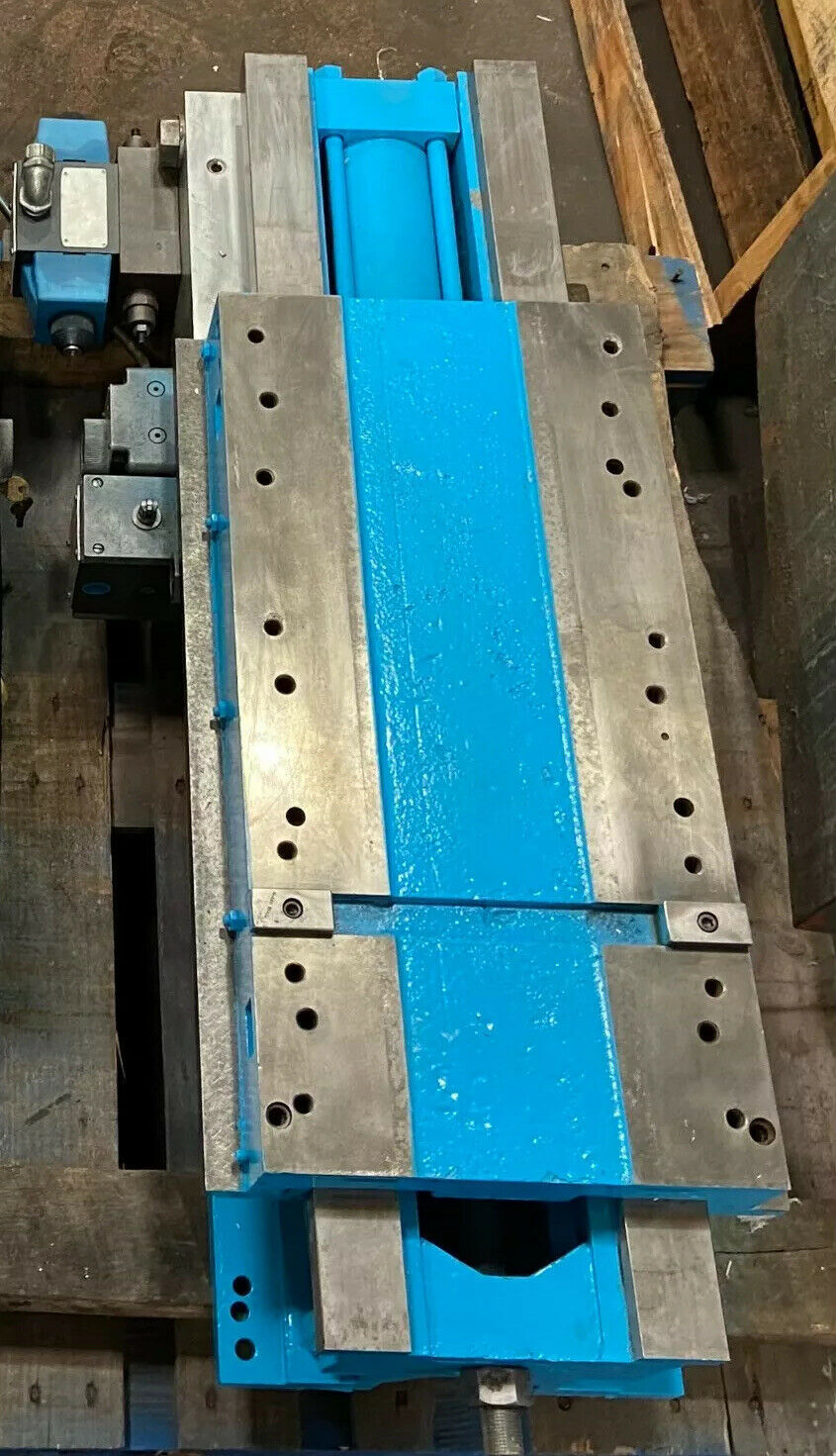 Holloway Single Axis Hydraulic Slideway Unit single axis slideway Unit  | Tartan American Machinery Corp.